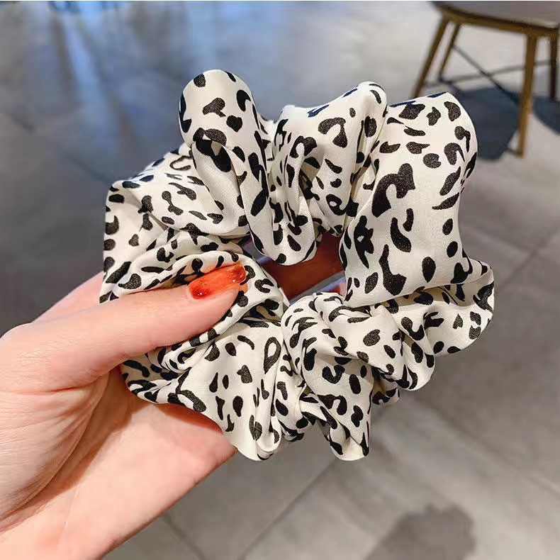 Khaki, White, Blue, Leopard, Black Color Retro Women'S Circle Lattice Leopard Cloth Hair Tie