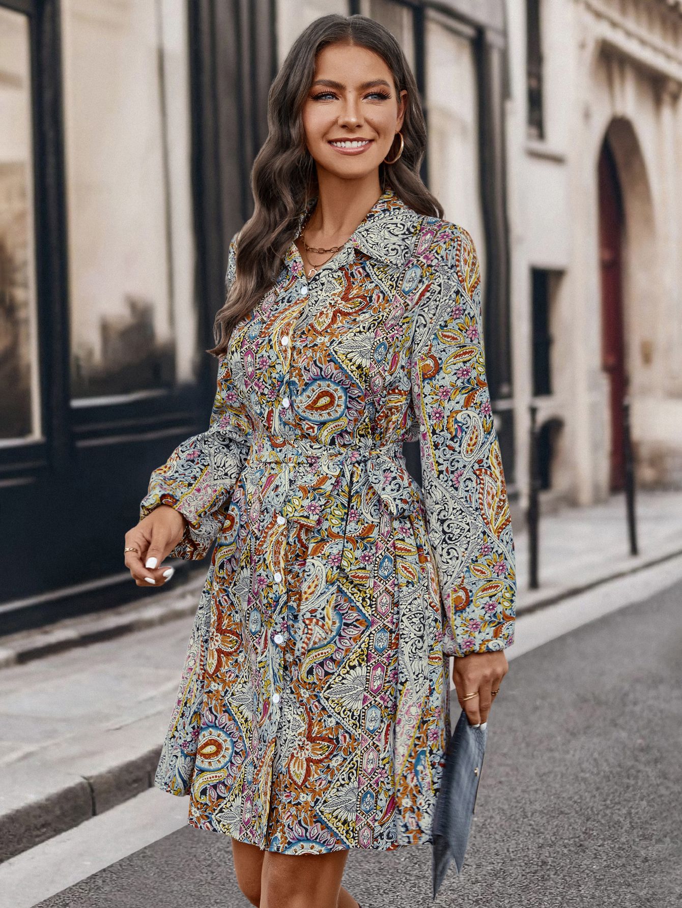 Les femmes vendent des chemises et des robes imprimées à manches longues_voghion.com