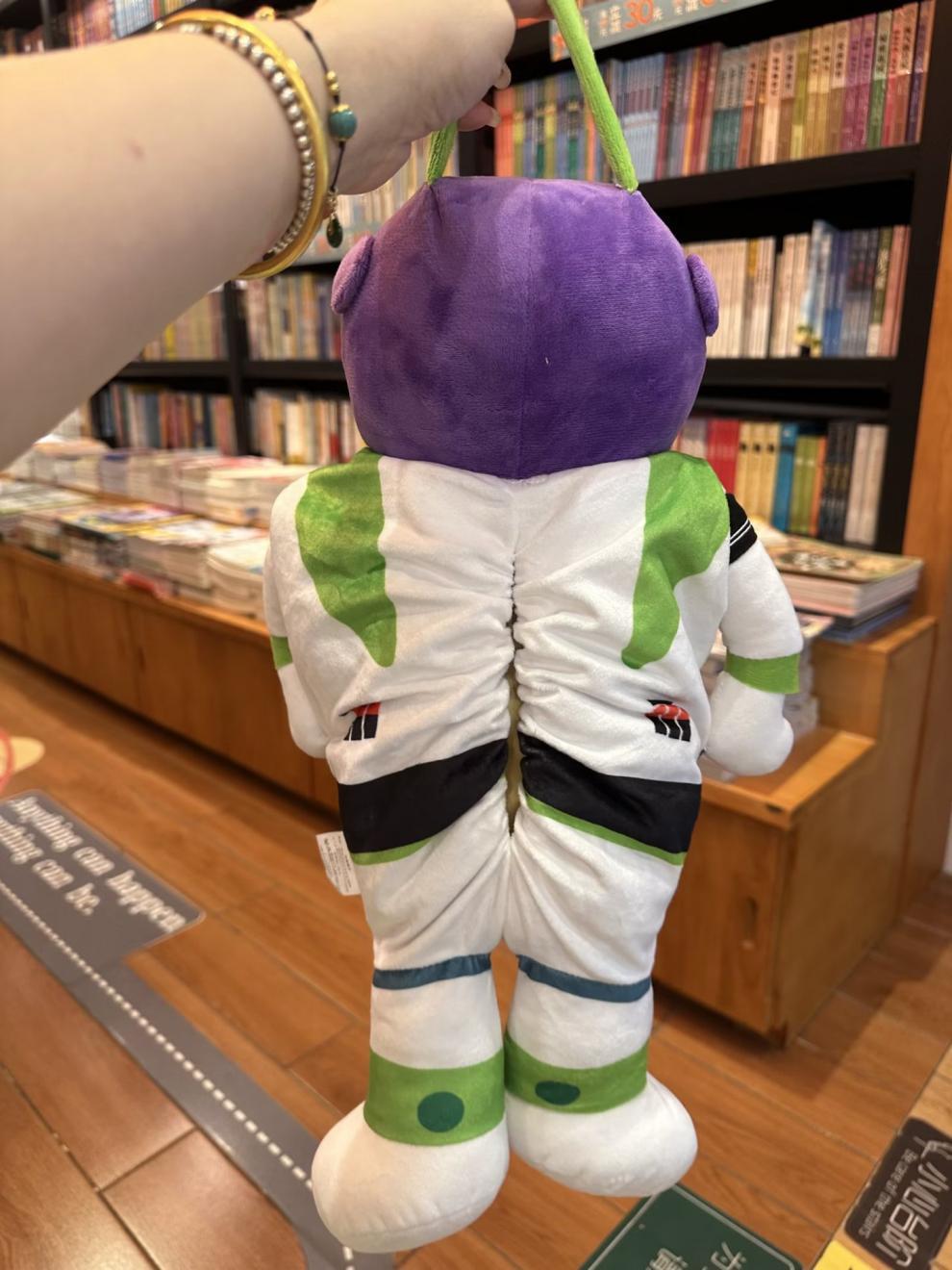 Cute Cartoon Buzz Lightyear Tissue Holder Car-Mounted Hanging Tissue Cover Car Interior Decoration Plush Tissue Dispenser