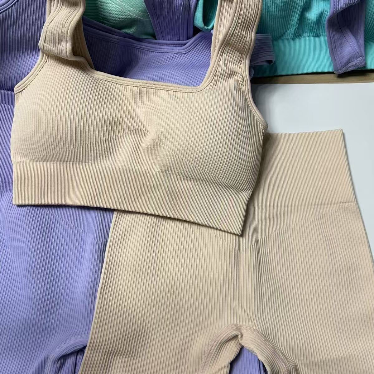 Deportes de dos piezas de entrenamiento de carrera al aire libre transpiración succión sudor ropa interior antichoque mujer alta cintura elevación de vestir conjunto