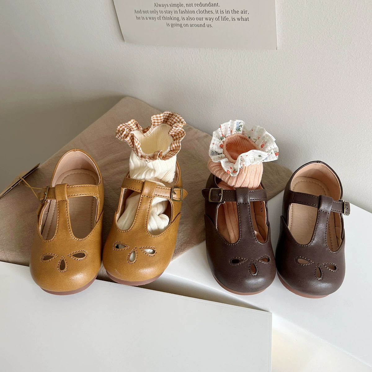 Корейские ретро маленькие кожаные туфли для девочек с мягким дном