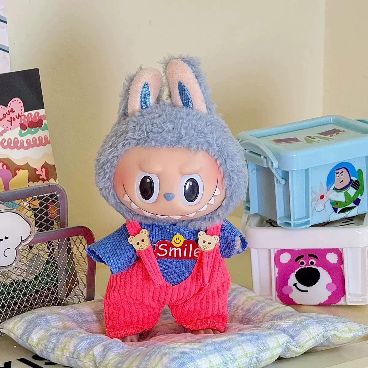 Сначала, второе и третье поколения одежный подвес Labubu, одежда подвес Labubu, надхалюй костюм трендовый