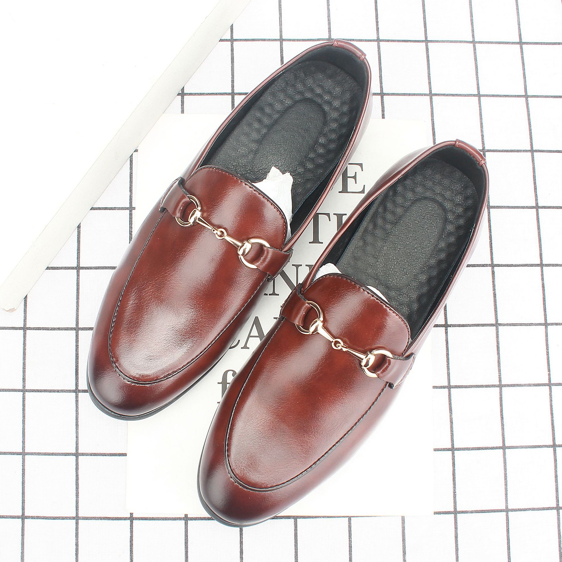 �ļ���������ƤЬ�к���������ЬӢ�׶���Ь��һ�ŵ�СƤЬ7523