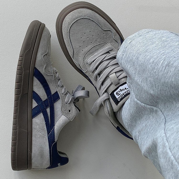 Zapatillas de entrenamiento alemanas a la moda para mujer, nuevo estilo primavera 2026, zapatillas de suela gruesa, calzado deportivo casual retro de cuero, zapatillas de entrenamiento alemanas.