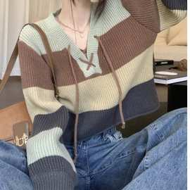 2024百搭复古条纹v领毛衣短款女宽松小众韩系撞色感系带针织衫潮
