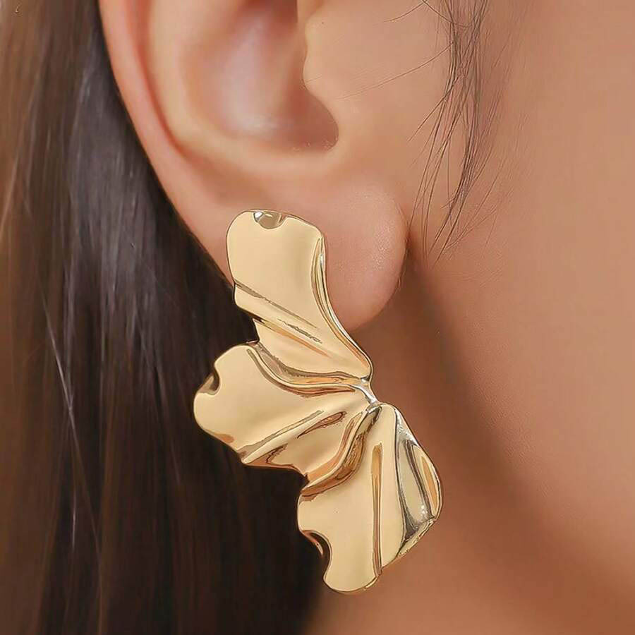 Vintage Leaf Stud Earrings For Women In Titanium Steel_voghion.com
