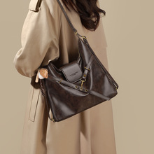 托特包包女式2025新款女包秋冬经典时尚单肩腋下包大容量双肩包