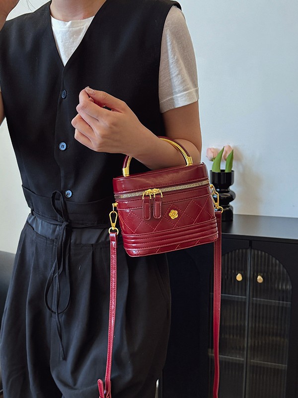 Bolso de mujer 2025 nuevo cross-border diamante bordado caja de mano bolso pequeño de alta moda de hombro mochila