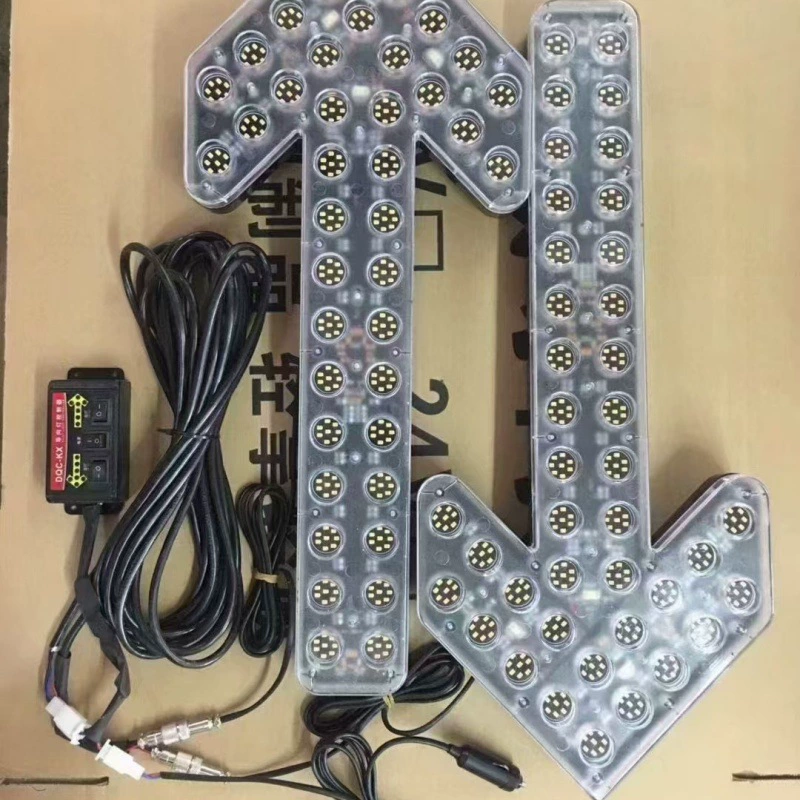 Спрей-грузовик со стрелками огни санитарный мусоровоз поворачивает предупреждающий автомобиль