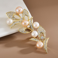 胸針高級感小眾優雅淡水珍珠葉子氣質女胸花高檔鋯石衣飾批發