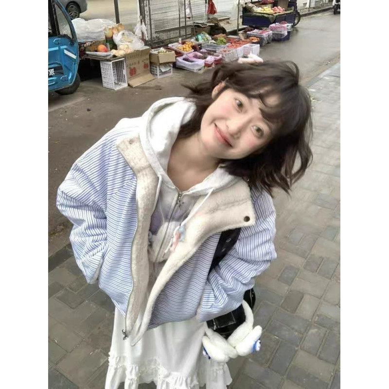 Носите пальто из овечьей шерсти с обеих сторон женского кашемира и утолщения осенью и зимой