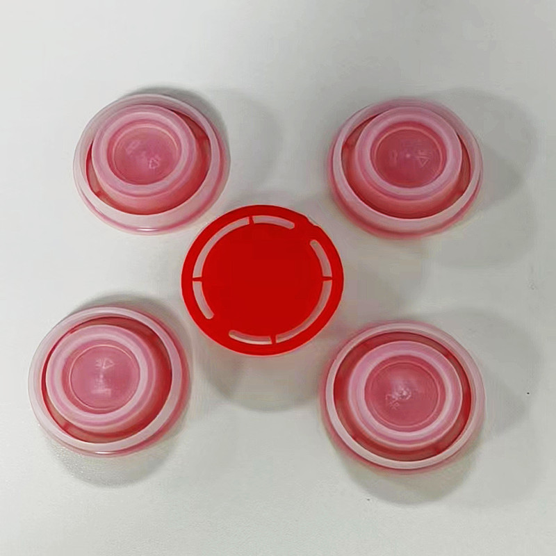 Suministro directo 42 tapas de botellas telescópicas pintura química con orificio lateral tapa transpirable tanque de agua de pegamento diluyente cubo de dilución plástico universal