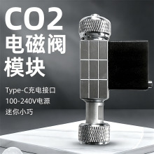 ���������̼늴��yģ�K�~��CO2�ƿ�l����ˮ��̼Դ���r����ϵ�y