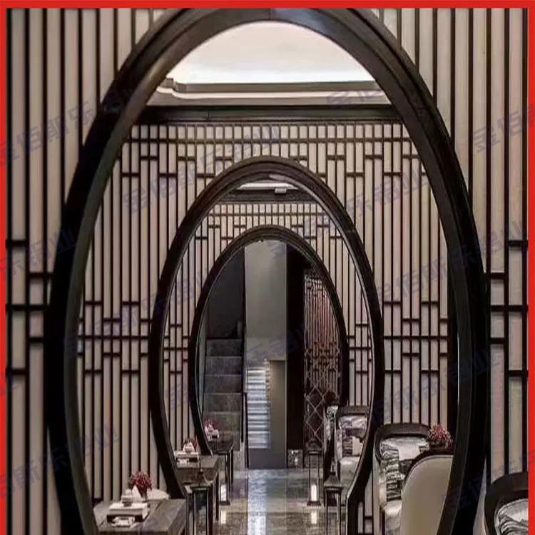 Personalizada aleación de aluminio nuevo estilo chino de hielo agrietado luna puerta imitación de madera pantalla partición sala de estar arco redondo marco de cubierta de piso image 4