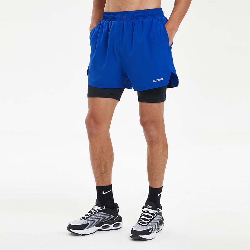 Verano hombres deportes fitness pantalones cortos de doble capa de secado rápido transpirable correr casual pantalones de tres puntos en stock impreso Modificación del logotipo