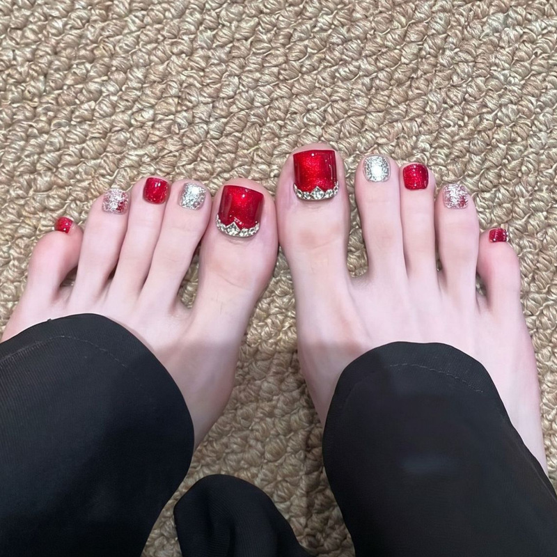 Daisyson [Hot Gold] Summer Toe Nail Art Red Cat Eye Nail Tips with Glitter and Rhinestones French Style