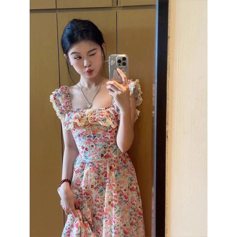 Платье в стиле отдыха на море, летний французский стиль, нежный и шикарный, маленькие летящие рукава, платье феи с цветочным принтом, утягивающее талию.