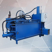 饲草打包机  秸秆成型压块机图片  自动装袋的液压打包机