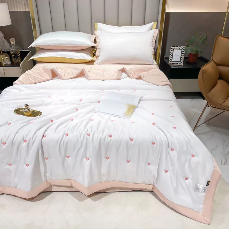 Вышитое и вымытое летнее одеяло из четырех частей. Летнее одеяло.