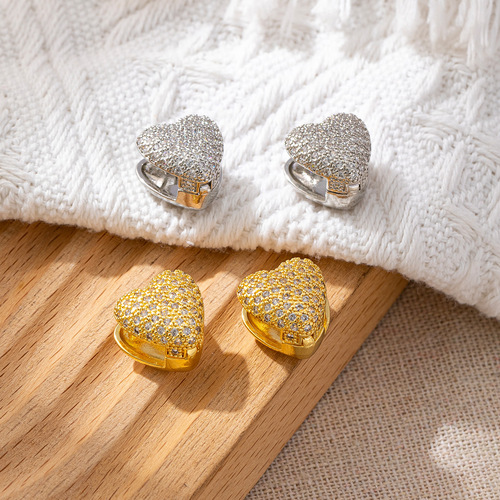 Small-Market Double-Side Spinel Heart Earrings for Women 2024 New Style Ear Clasp Fashion and Elegant Matchable Earrings for Women