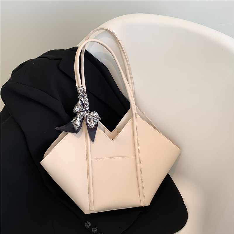 Bolsos para mujer 2025 primavera nuevo bolso de mujer de moda de gran capacidad que viaja con un solo hombro bolso popular Tote bolso bufanda de seda