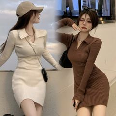 Polo襟の長袖のワンピースの女性の秋冬の新型のコートの中でギャルの修身を掛けて底を打ってお尻のショートスカートの女性を包みます。