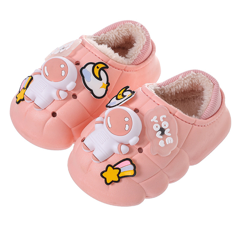 Invierno de niñas zapatos de algodón tacones cálidos para el hogar y veludo lindo niño impermeable antideslizante zapatillas de algodón para niños pequeños y medianos