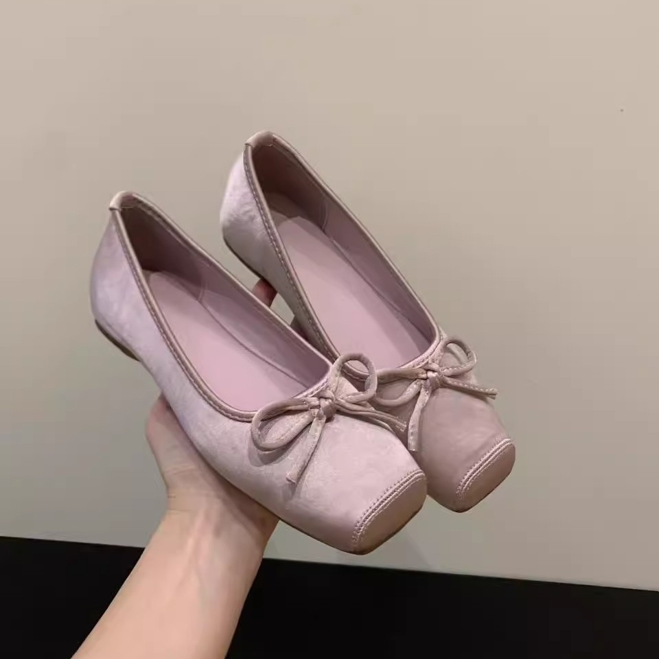 Aumento interno 3CM albaricoque suave zapatos de noche zapatos de mujer 2025 nuevos zapatos de ballet de satén rojo de primavera y verano