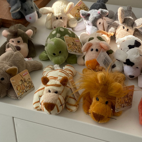 Silly and cute fried lion plush refrigerator iron cartoon animal monkey pig magnet sticker rearview mirror doll ornament