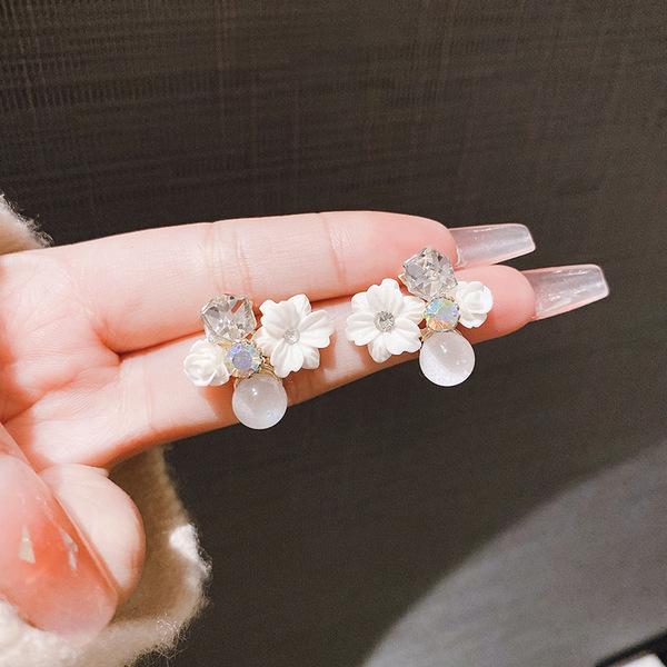 Retro elegant earrings