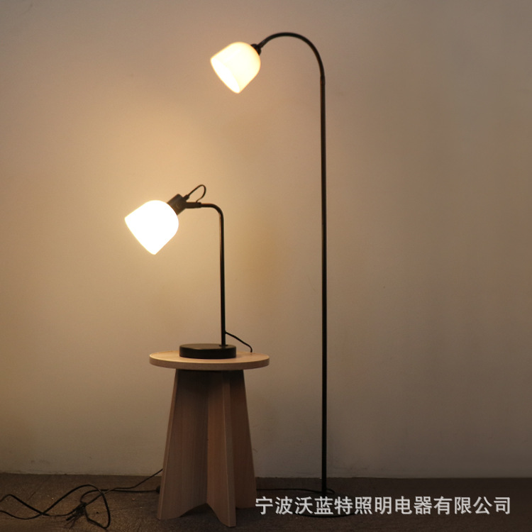 lámpara de escritorio de vidrio lámpara de piso base metálica lámpara de clip fábrica directa