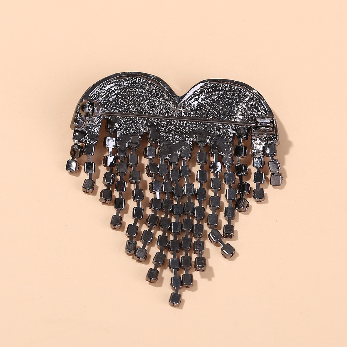 Explosiones transfronterizas de moda bordilla amor broche de cadena de garra temperamento accesorios de ropa broche de collar de pecho rojo damas