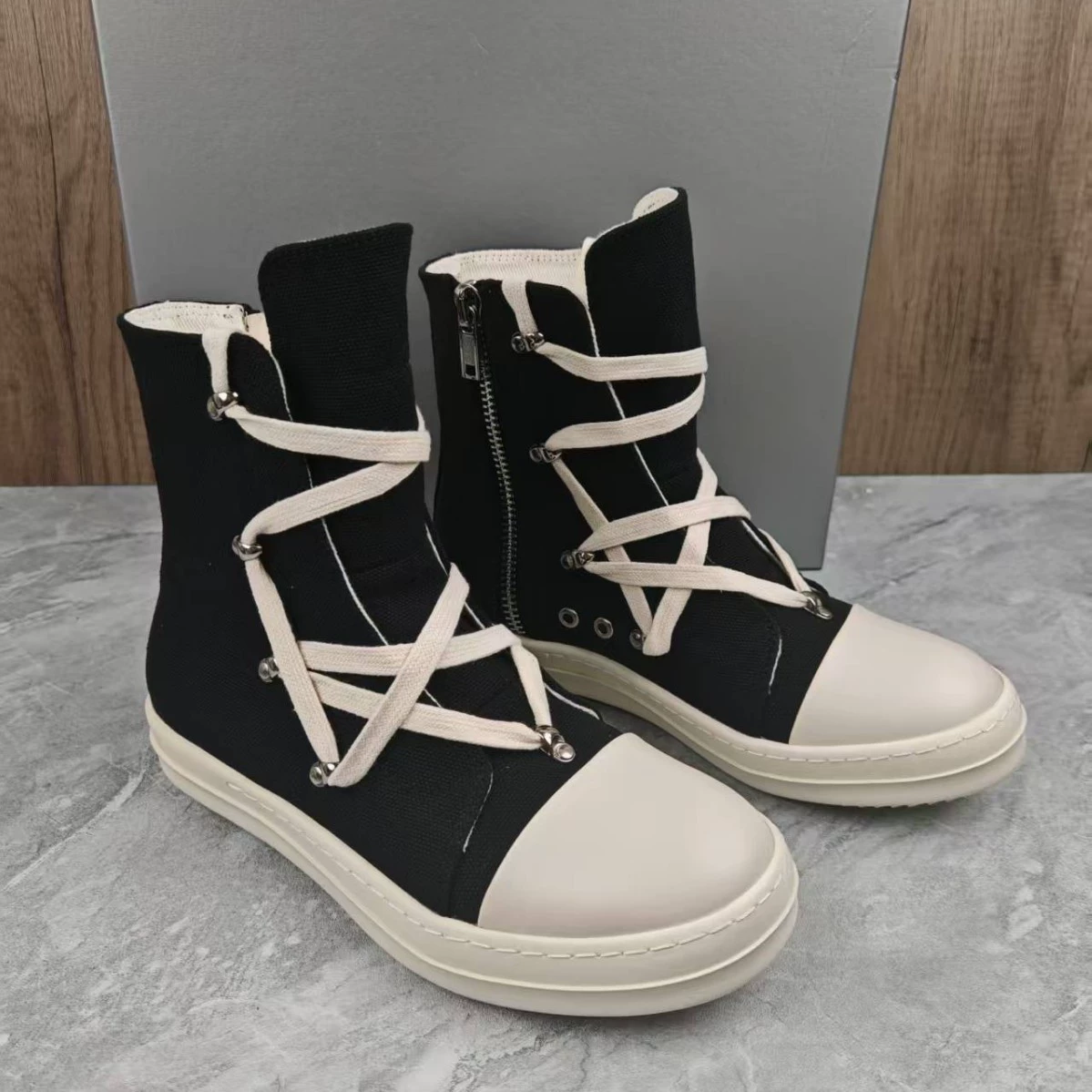 Кроссовки D401 на толстой подошве, черные, в стиле Гонконг, новые женские высокие кеды и мужские кроссовки 2025 года, корейская версия, трендовые, на толстой подошве, увеличивающие рост