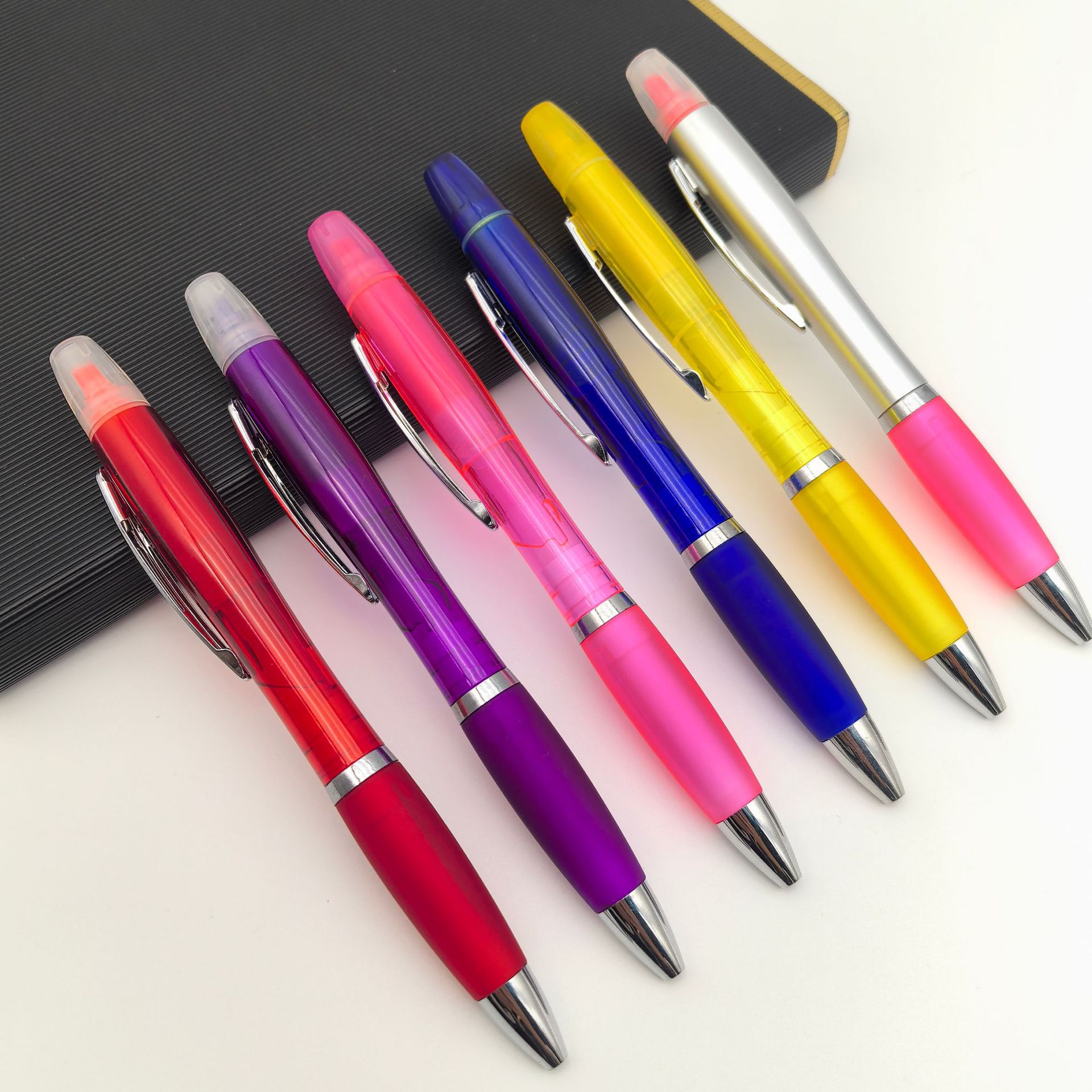 Personalizado multifuncional pluma de doble cabeza creativa pluma de doble cabeza líquida pluma de aluminio publicitaria 2 para pluma de bola