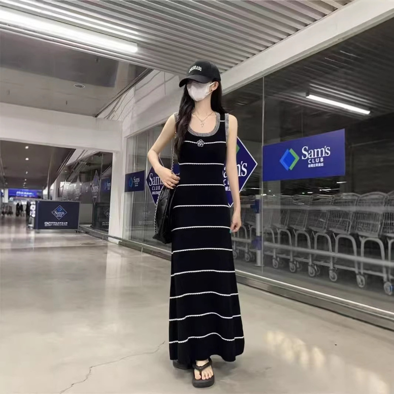 Pure Desire U-Neck Floral Striped Knitted Dress for Women 2025 Summer and Autumn New Style Waist Slimming Versatile