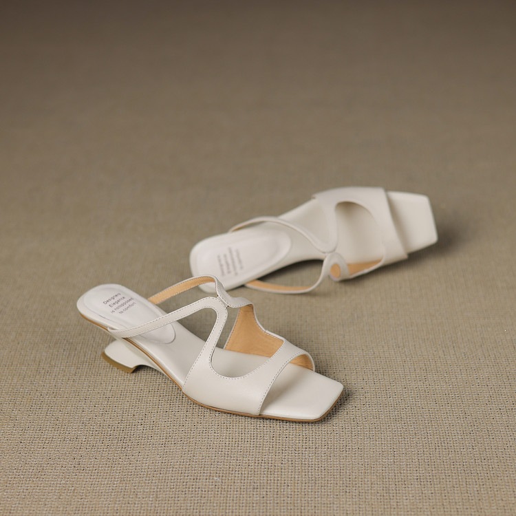Sandal nữ da bò mũi vuông hở ngón gót lạ mắt — màu đen, màu trắng ngà, bạc chi tiết 106