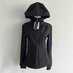 黑色修身冲锋衣外套女2025新款高级感显瘦长袖设计感瑜伽服上衣