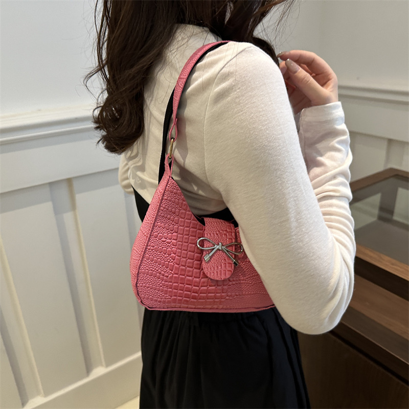 Bolso de mano con lazo de sentido de alta gama para mujer 2024 nuevo bolso de mensajero de cadena de primavera mini bolso de axila de un solo hombro