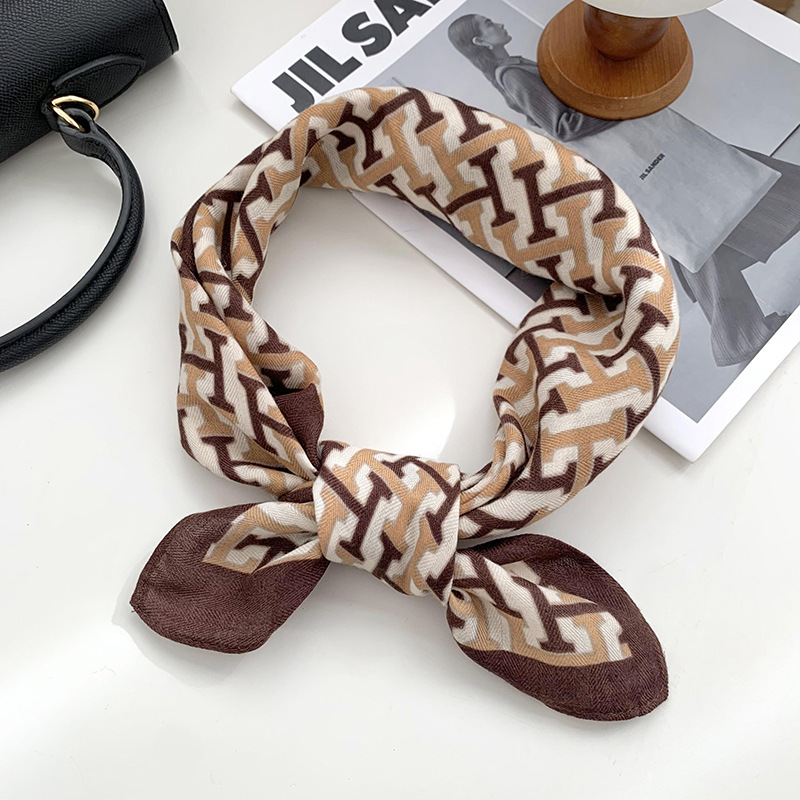 Bufandas de seda cuadrada alta sensación de 2025 nuevo bufandas de algodón de anacaju versátil pequeña bufandas de cabello cuadrada bufandas de seda al por mayor