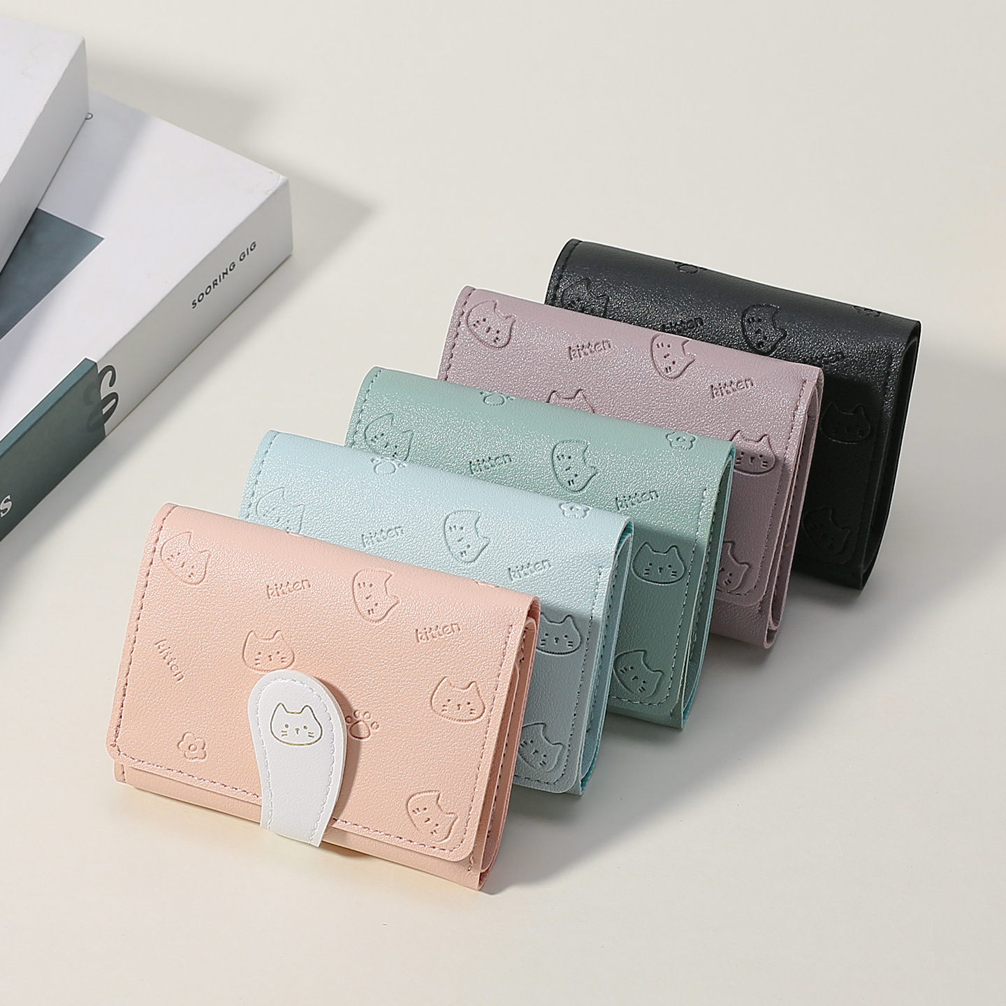 Caricatura lindo gato corto tres carteras plegables para mujeres nuevas pequeñas frescas multi-tarjeta nicho bolso de cambio bolso de tarjetas