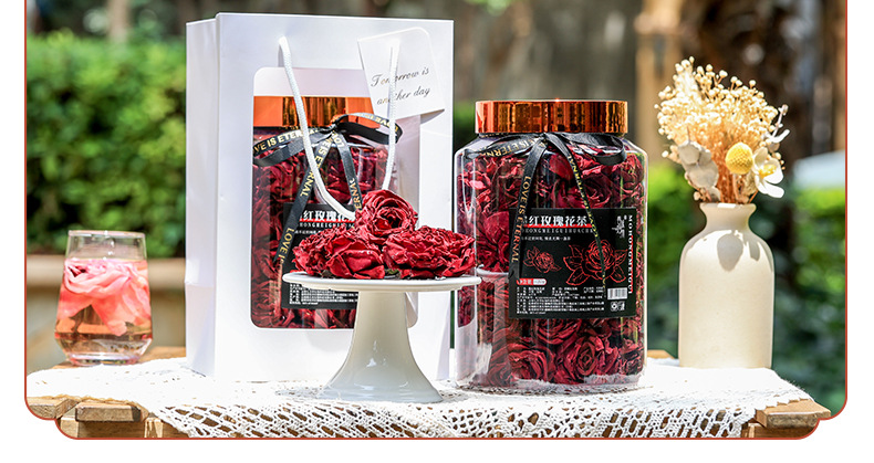 Yunnan First Harvest Freeze Dried Dark Red Rose Tea Double Petal Rose Buds Loose Flower Tea 50g in use