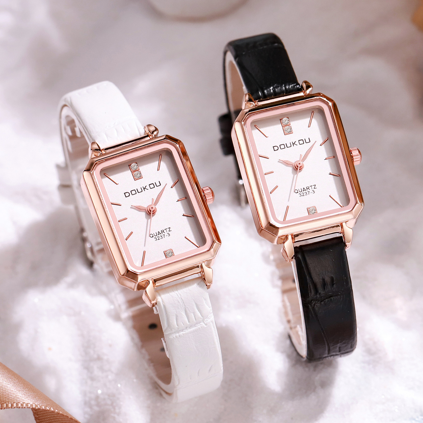 New Fashion Explosive Light Luxury Student Party Women's Watch Niche Square Women's Watch Women's Belt Quartz Watch