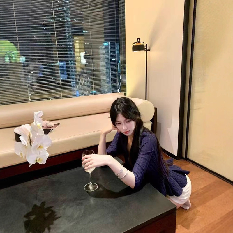 M900白色针织开衫女2025新款外套薄款春秋上衣高级感v领显瘦百搭|undefined