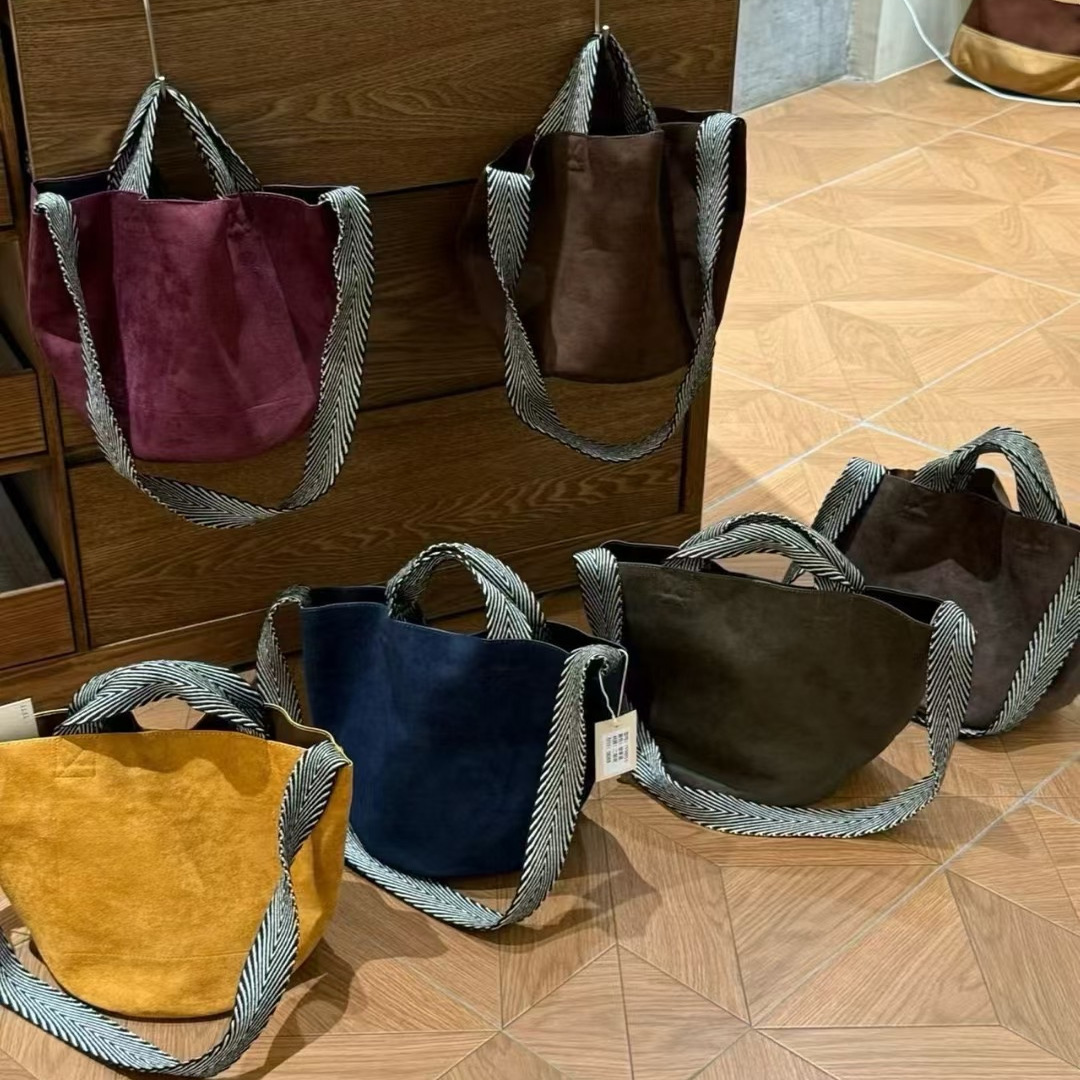 Korean Style Versatile Commuter Single Shoulder Bag for Women, Large Capacity Tote Bag, Casual Niche Crossbody Bag, Underarm Bucket Bag