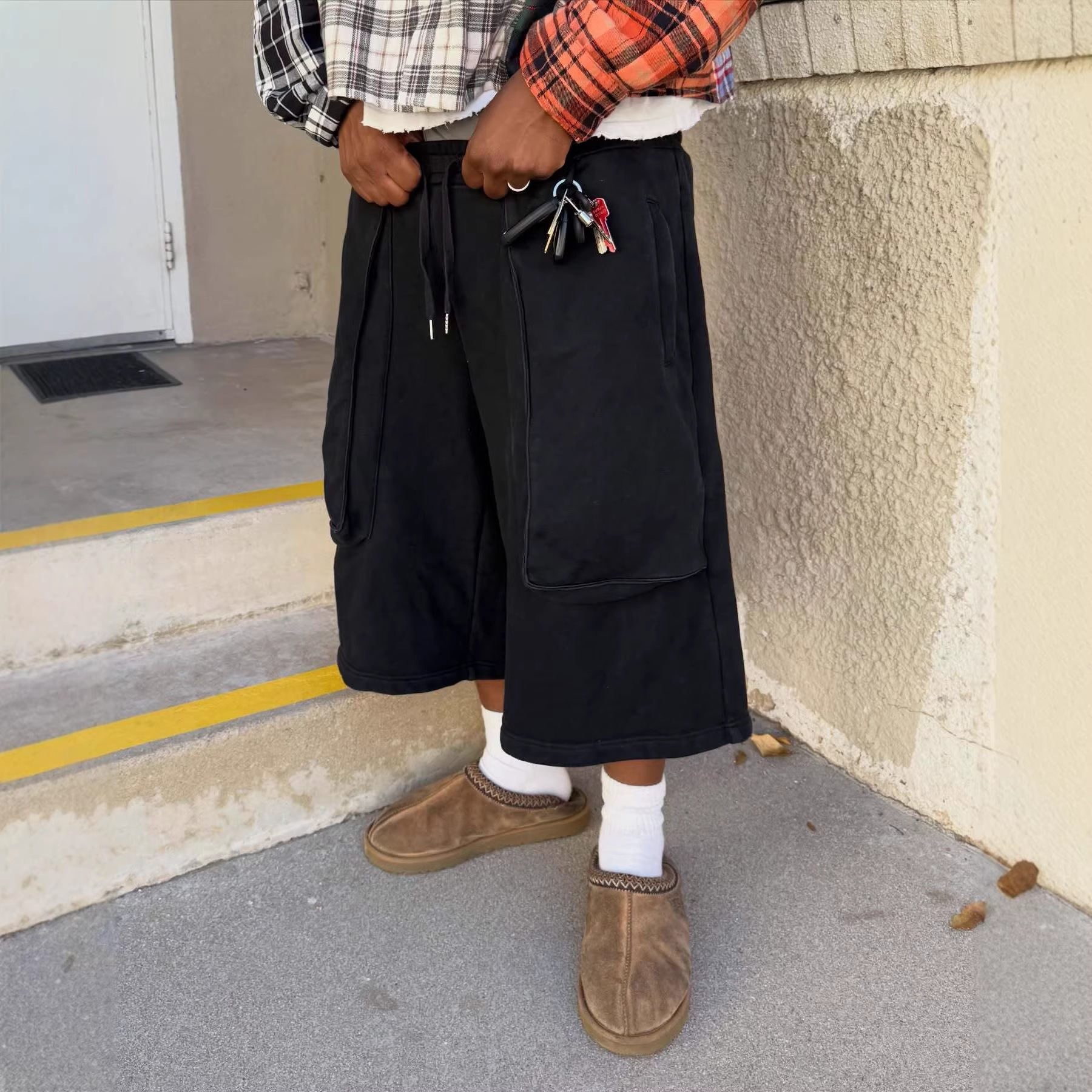 Men's Clothing Men's Casual Loose Straight Leg Cargo Shorts Style Large Pockets Street Style Embroidered Five Point Pants_voghion.com