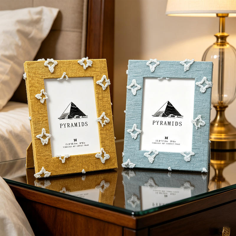 Photo Frame Factory Wholesale 6inch 7inch Printed and Developed Photos into Empty Frames with a High-End Velvet Feel, Artistic Style Tabletop Display