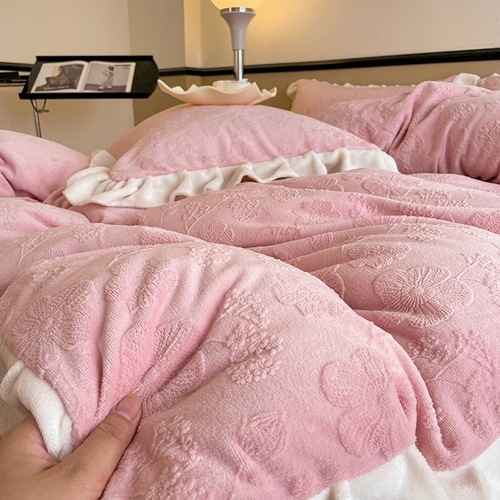 Winter milk velvet four-piece wholesale solid color coral velvet quilt cover thickened double-sided flannel anti-static bed use