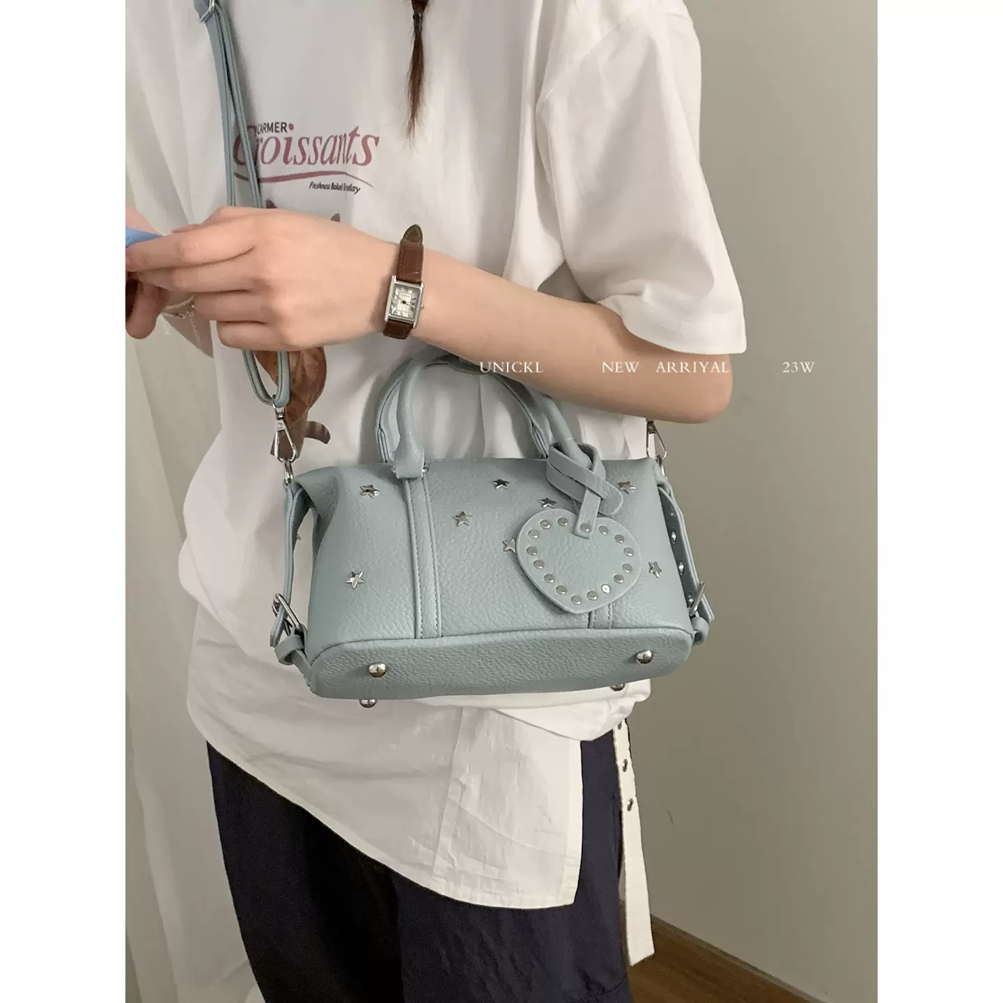 小众高级感手提包女包2026新款简约枕头包百搭单肩斜挎包一件代发