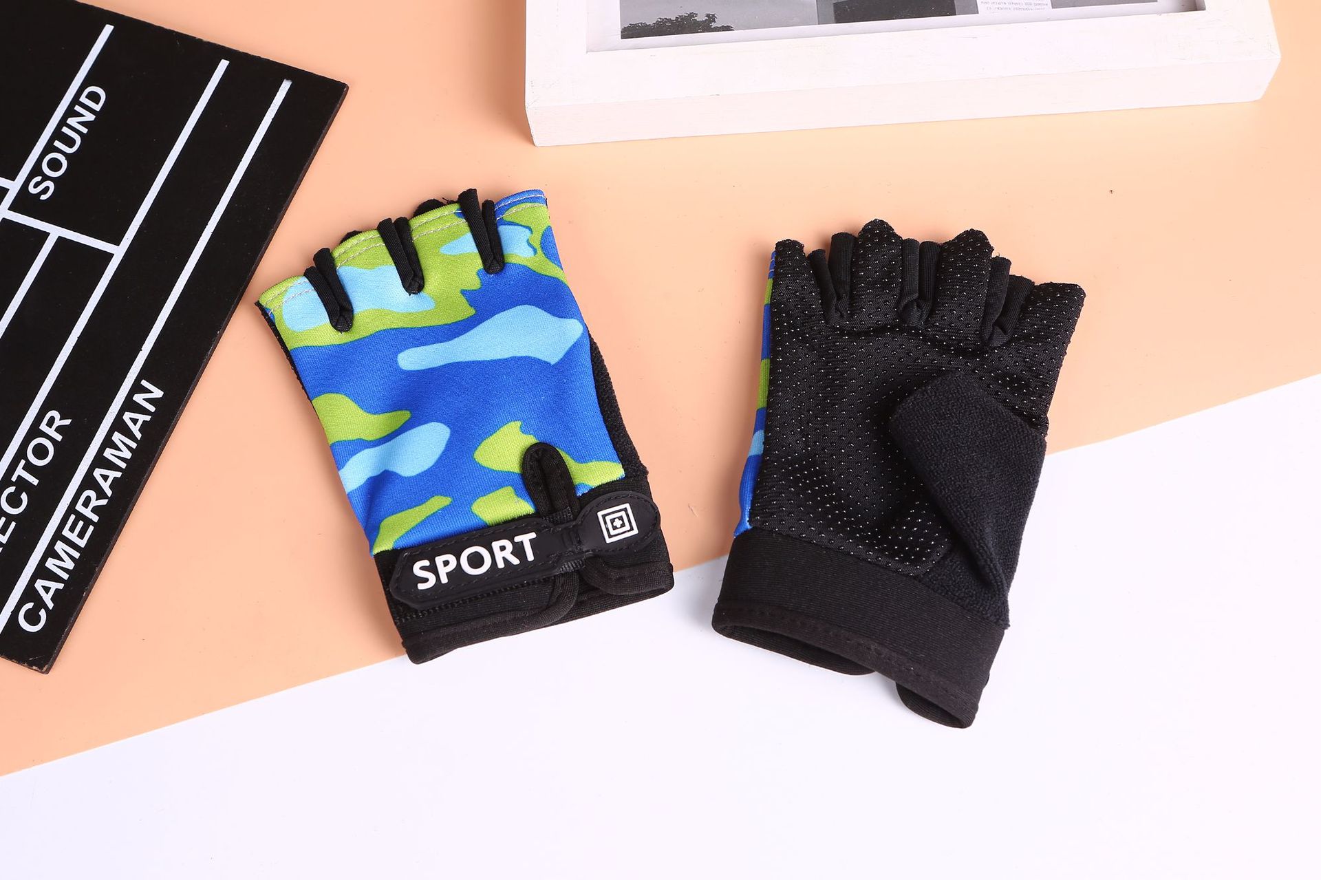 廠家直批兒童騎行半指手套自行車手套防摔防滑4-8歲男女通用四季