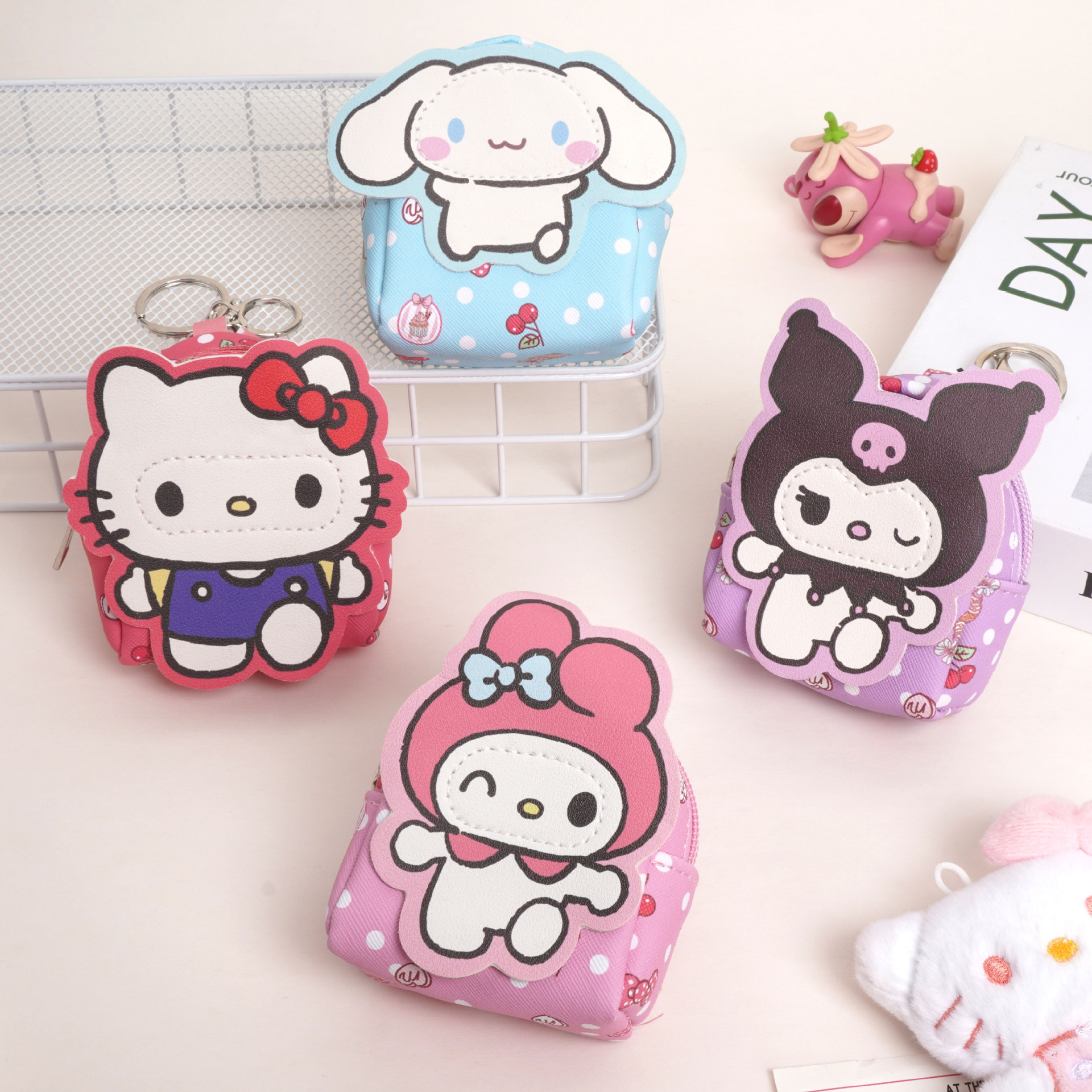 Cute Coin Purse with a Girly Heart Design, Portable Mini Bag for Carrying Cards, Keys, and Earphones